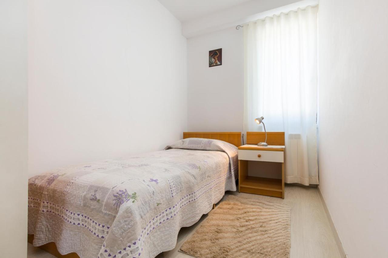 Apartmani Xenia & Desiderio Buzet Exterior foto